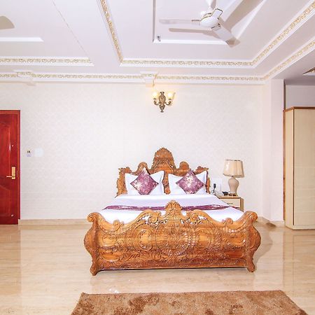 Oyo 11956 Galaxy Grand Hotel Lucknow Luaran gambar