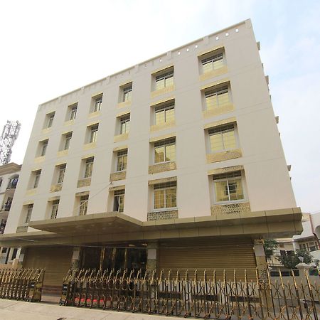 Oyo 11956 Galaxy Grand Hotel Lucknow Luaran gambar