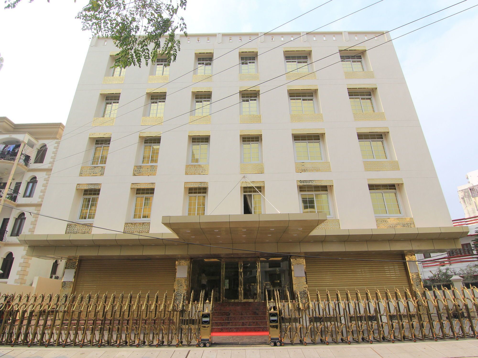 Oyo 11956 Galaxy Grand Hotel Lucknow Luaran gambar